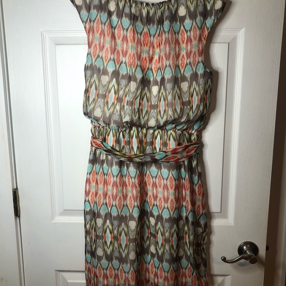 Ladies dress - Picture 3 of 6